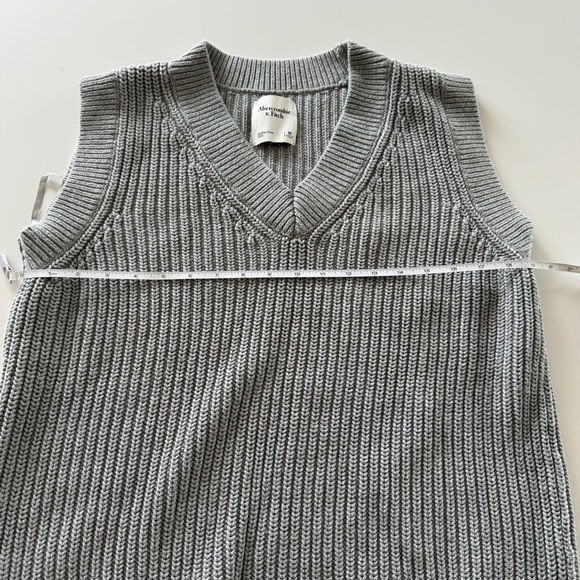 Abercrombie & Fitch- Gray-Sleevless-Knit-V neck-Sweater Dress-Tunic-Size M - Picture 9 of 10